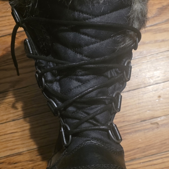 Sorel Women's Black Winter Boots - Picture 7 of 15